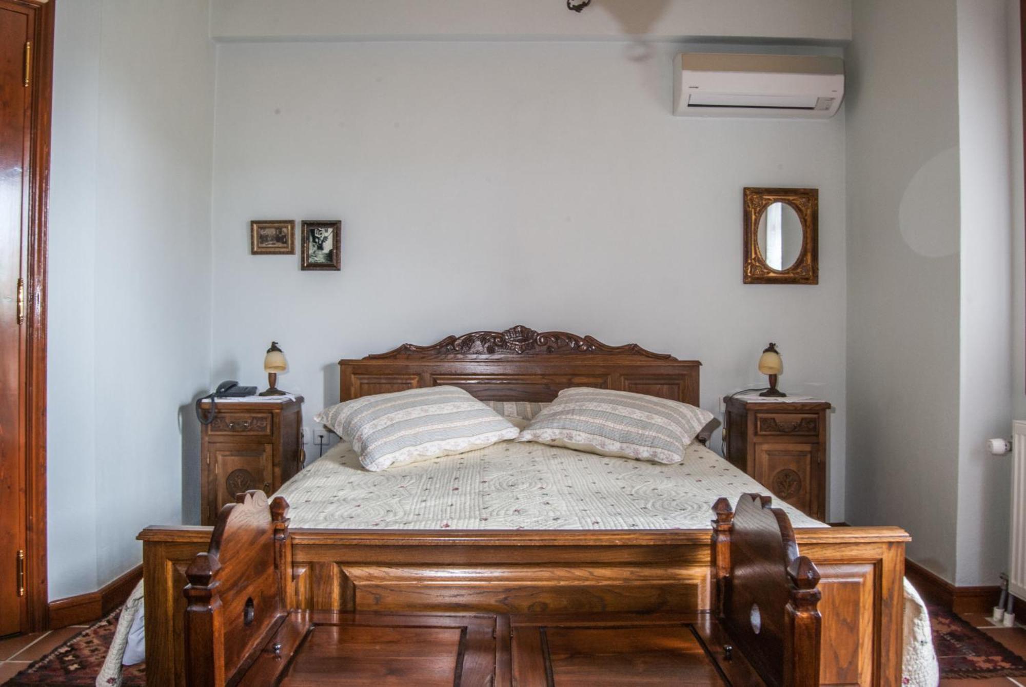 Viraggas Traditional Hotel Vrastama Bilik gambar